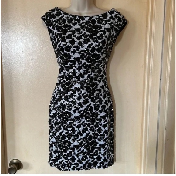 Guess Mini Dress - Picture 3 of 4